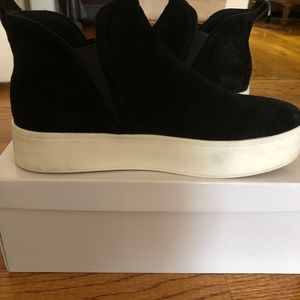 Steve Madden size 9 women’s high top black velvet